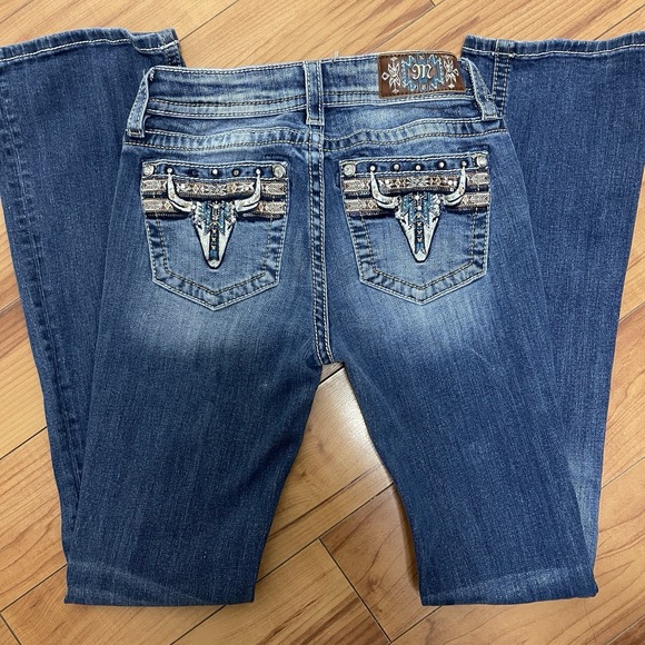 Miss Me Bootcut Jeans Sz 26 – Rhinestone Bull Design – Women's Designer Denim - Picture 1 of 8